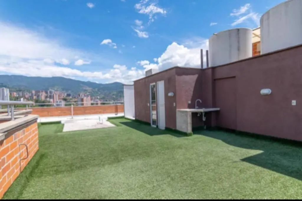 Beautiful Apartment UltraFast Internet /El Poblado Medellín