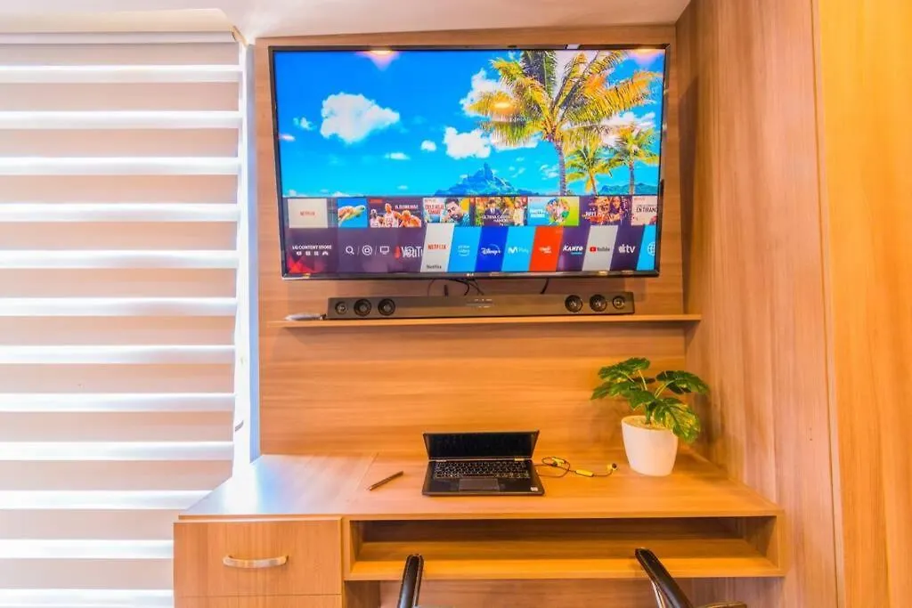 Beautiful Apartment Ultrafast Internet /El Poblado Medellin Colombia
