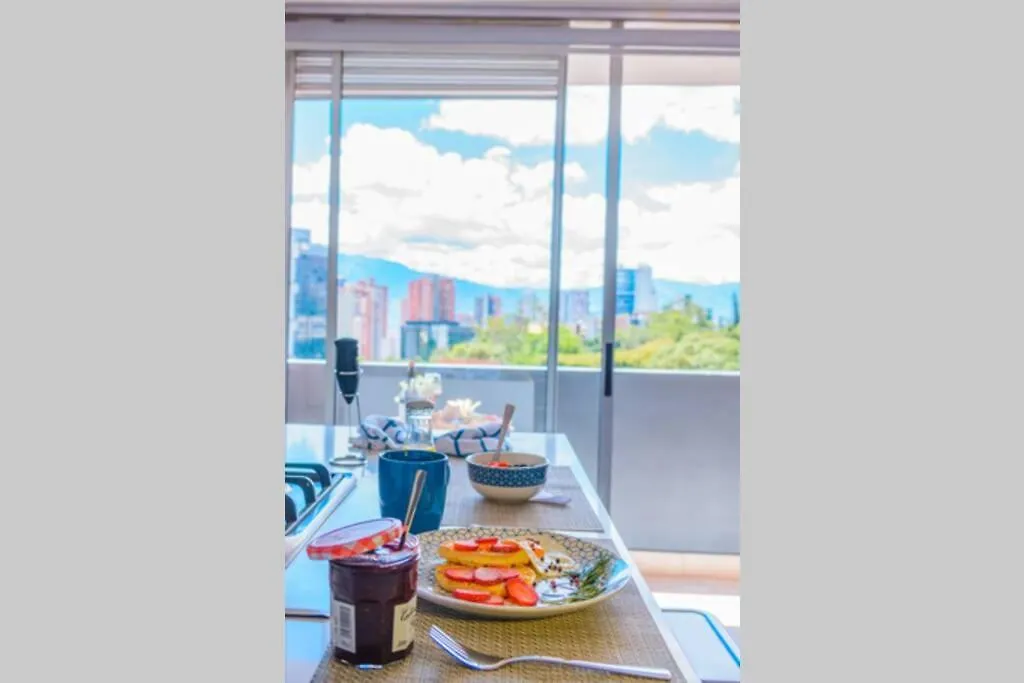 Beautiful Apartment Ultrafast Internet /El Poblado Medellin