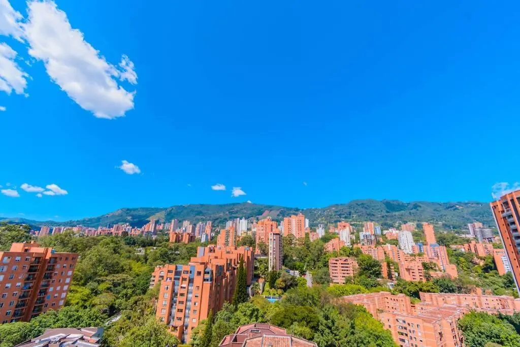 Beautiful Apartment Ultrafast Internet /El Poblado location